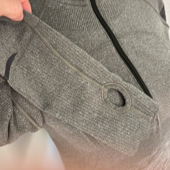 Lululemon Swiftly Tech 1/2 Zip Heather Olive Green Size 8 - Picture 3 of 6